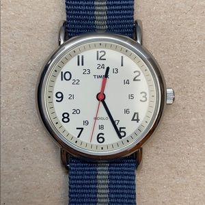 Timex Unisex Weekender 38mm Watch. T2N654